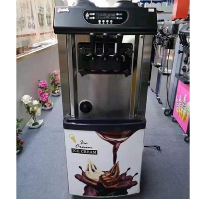 Máquina de helados blandos con 3 sabores y 1 mezcla Capacidad 120 KG