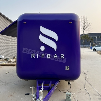 Remolque de alimentos de acero inoxidable con refrigerador de pantalla y calentador de alimentos de cuatro ruedas