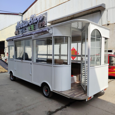 500*180*235cm Carrito de pollo frito eléctrico móvil con bebida de café y cola