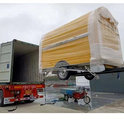 Velocidad de 65 km/h para el remolque de automóviles Camper Van Equipamiento Vending Trailer Diseño fácil de usar