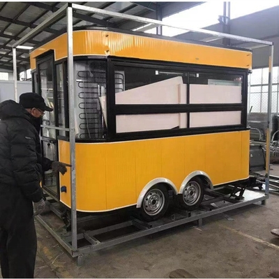 Velocidad de 65 km/h para el remolque de automóviles Camper Van Equipamiento Vending Trailer Diseño fácil de usar