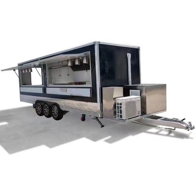 Los remolques móviles de carros de comida de plata están completamente equipados para expediciones de larga distancia de 85 km
