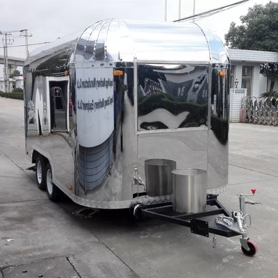 35KM-75KM/H Food Truck Trailer de catering con fácil operación y cocina totalmente equipada