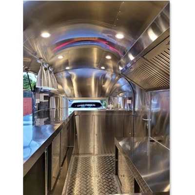 110v/220v Cocina móvil de corriente aérea personalizada totalmente equipada para remolques de comida rápida de perritos calientes