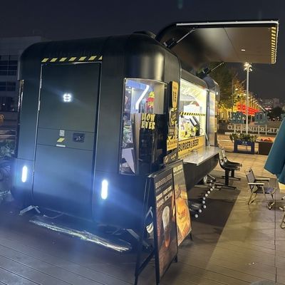 Vans eléctricos de hamburguesas de café camión de comida con equipo completo de cocina y fácil operación