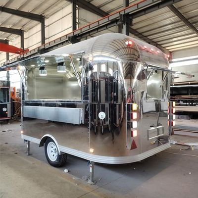 Camiones de comida rápida de pizza móvil totalmente equipados con cocina completa por Wecare Custom Airstream