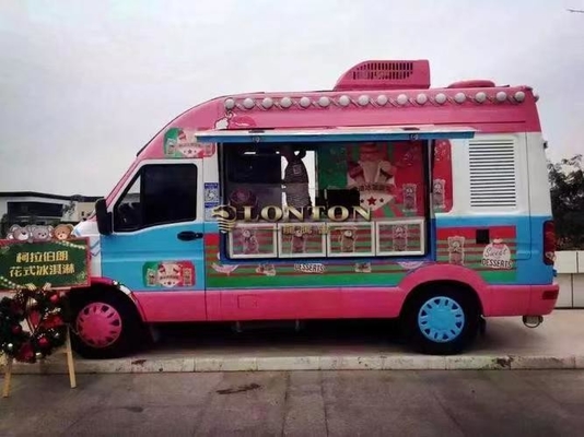 Carrito de café de quiosco de comida callejera con cocina completa y máquina congeladora de enfriador