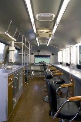 Tienda móvil multifuncional personalizada Barber Car Food Truck con materia prima de soja