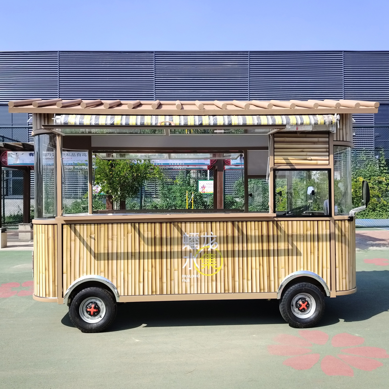 Combo de pollo frito eléctrico móvil con cola bebida café helado leche té y bocadillos
